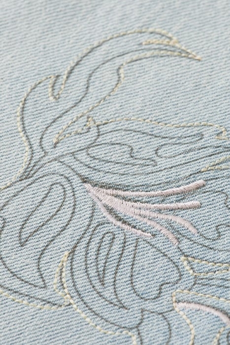 THE SKY STRAIGHT LEG JEANS — LIGHT HEART LIGHTHEART 7