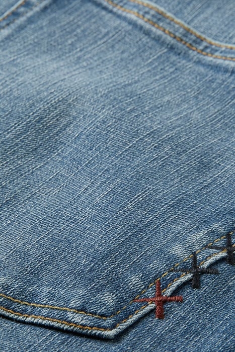 DEAN LOOSE TAPERED JEANS IN ORGANIC COTTON — BLUE SHIFT 3