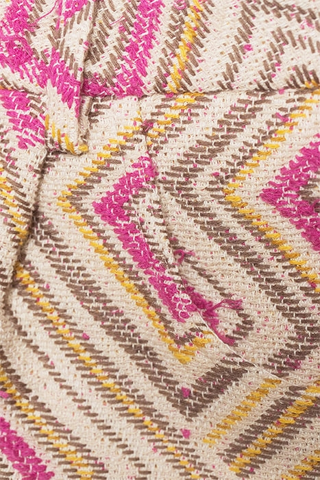 KAVEZ SHORT IN BEIGE 5