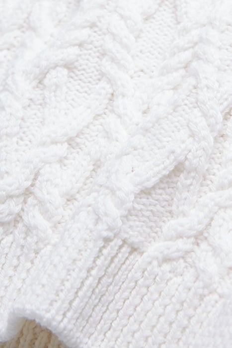 ROUND-NECK CABLE WOOL SWEATER WHITE 7