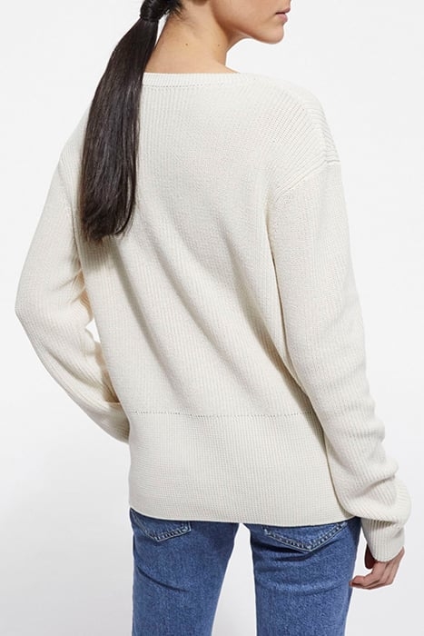 ROUND NECK PUL WITH SNAP DETALS OFF WHITE 2