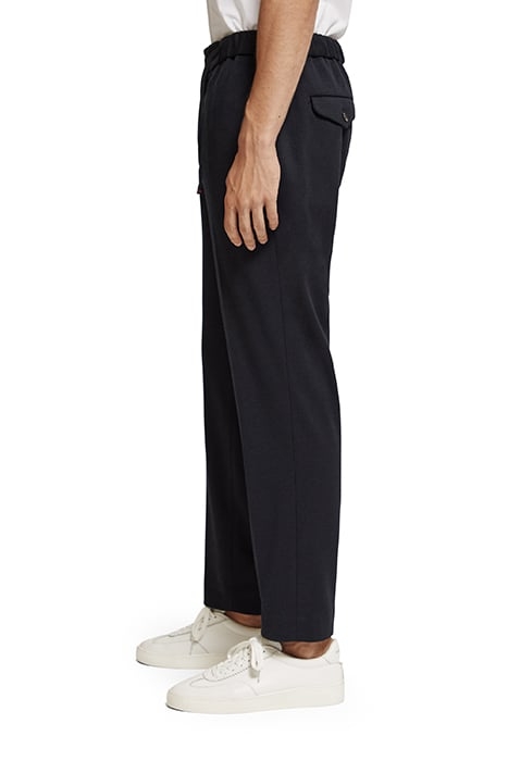 FINCH - REGULAR TAPERED-FIT YARN-DYED KNITTED JOGGER NAVY MI 6