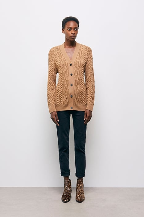 BUTTONED CARDIGAN IN BRAIDED WOOL CAMEL 2