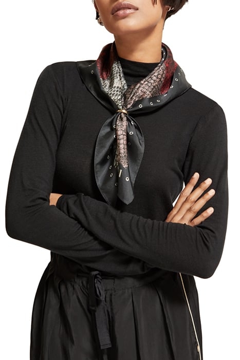 PRINTED SQUARE SCARF SNAKE 3