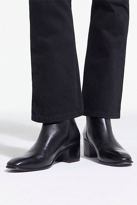 BOTTINES EN CUIR AVEC ZIP BLACK 2