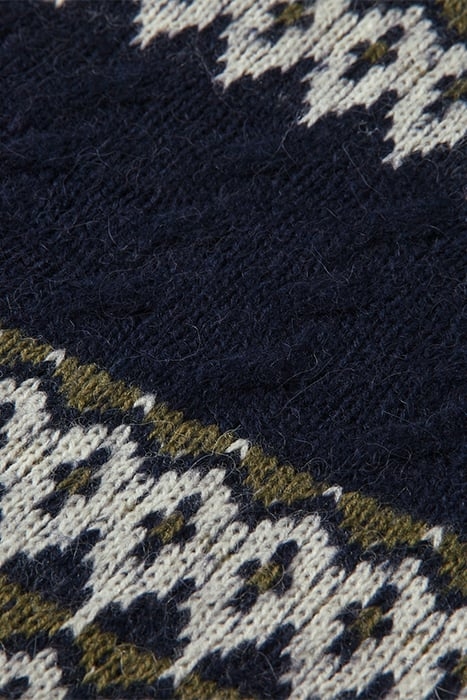 FAIR ISLE KNITTED CABLE SCARF DEEP SPACE 5