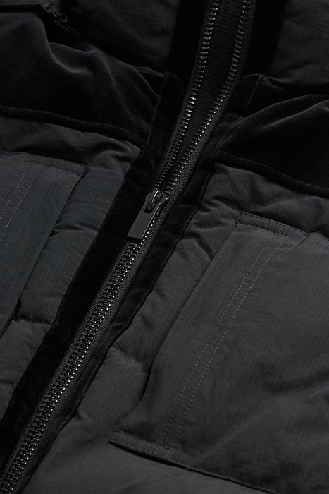 DOWN JACKET WITH CONTRASTED YOKE BLACK 2