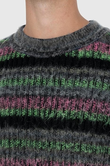 AGR – FUZZY MOHAIR CREWNECK SWEATER MULTI 4
