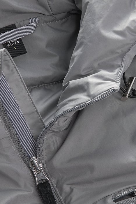 CHEN | COMMUTER VEST LIGHT GREY 3