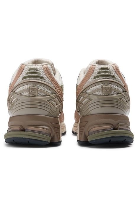 M1906NE SNEAKERS IN PINK AND GREY 4