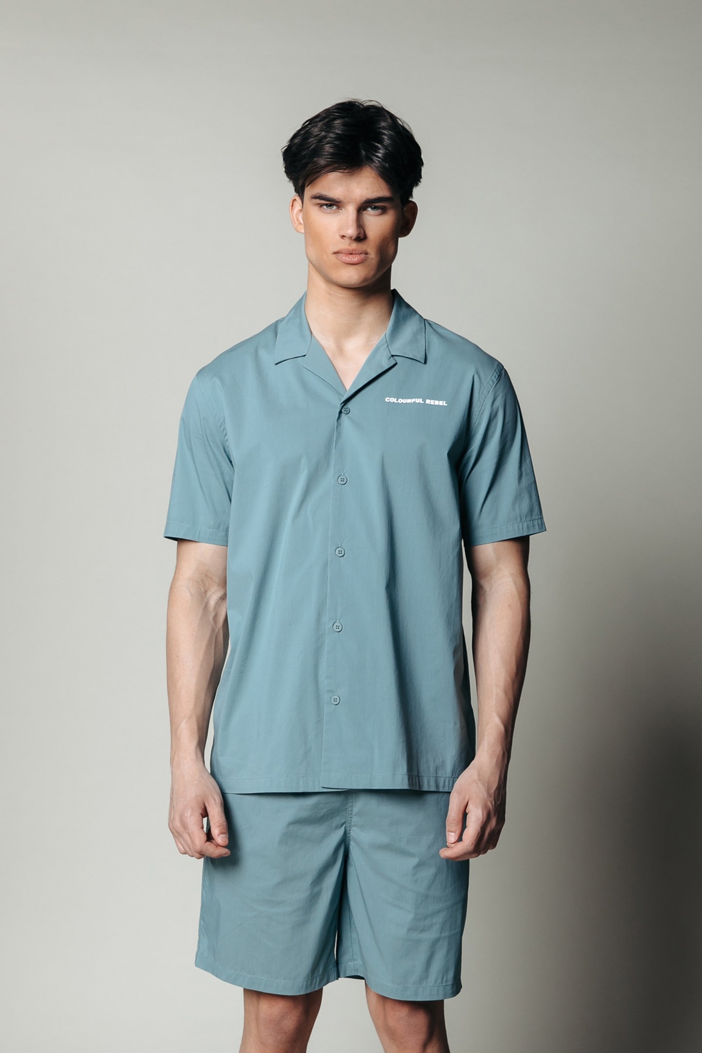 EZRA FUTURE SHORT SLEEVE SHIRT GREY ARMY 1