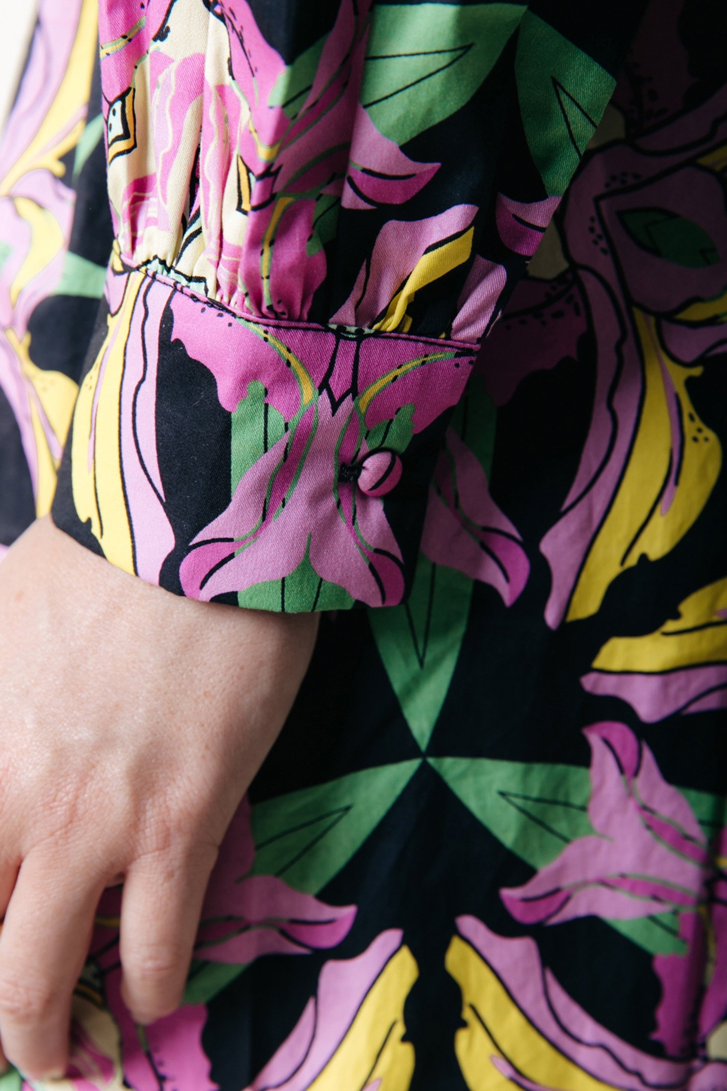 DAVINA GRAPHIC FLOWER MAXI DRESS LS CANDY PINK 5