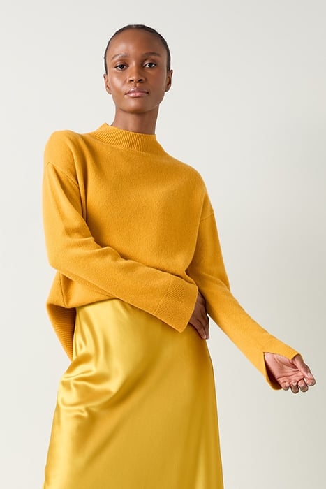 ZOE BOXY KNITTED SWEATER GOLD 1