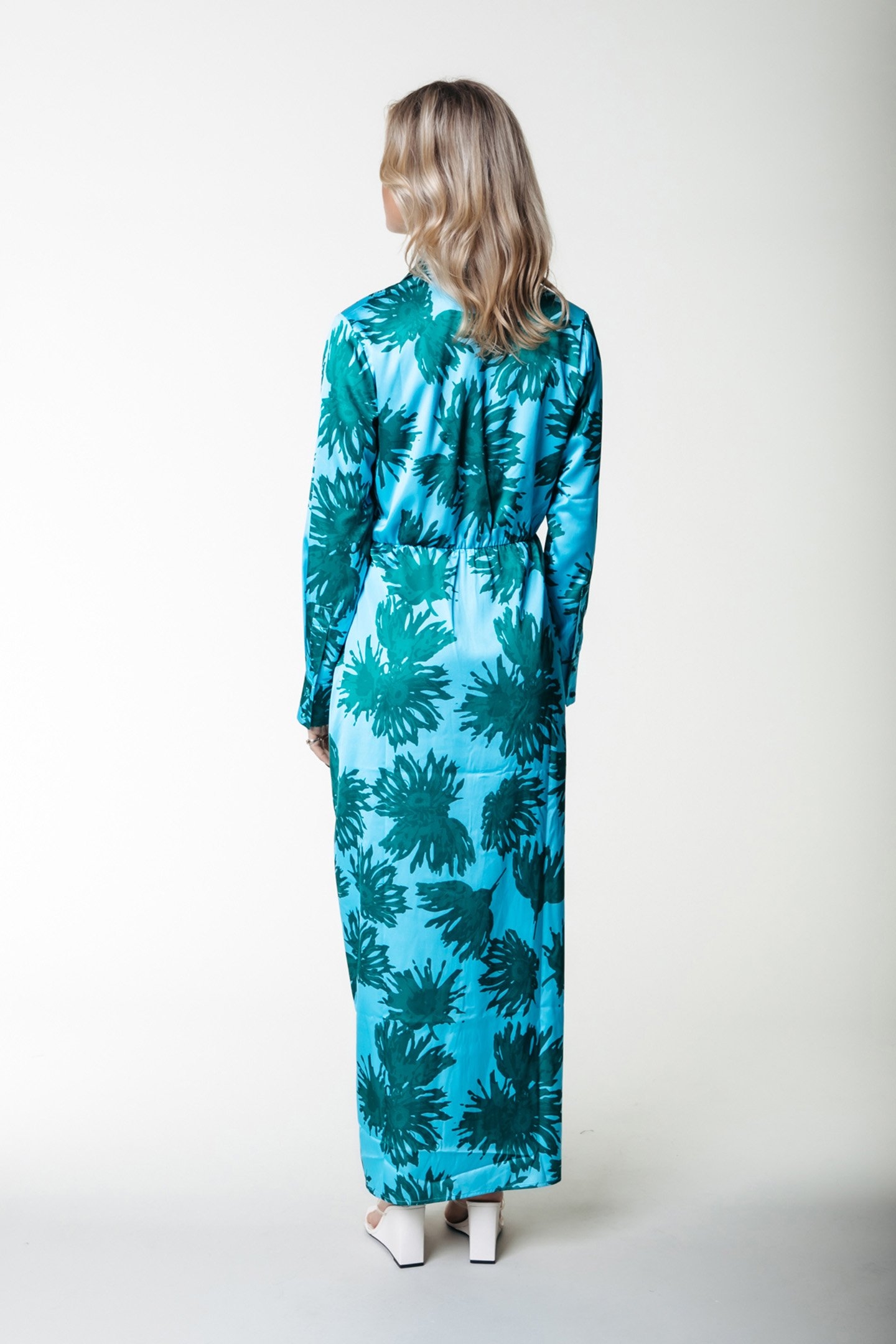 DELILAH FLOWERS SATIN COLLAR MAXI DRESS MIST BLUE 2