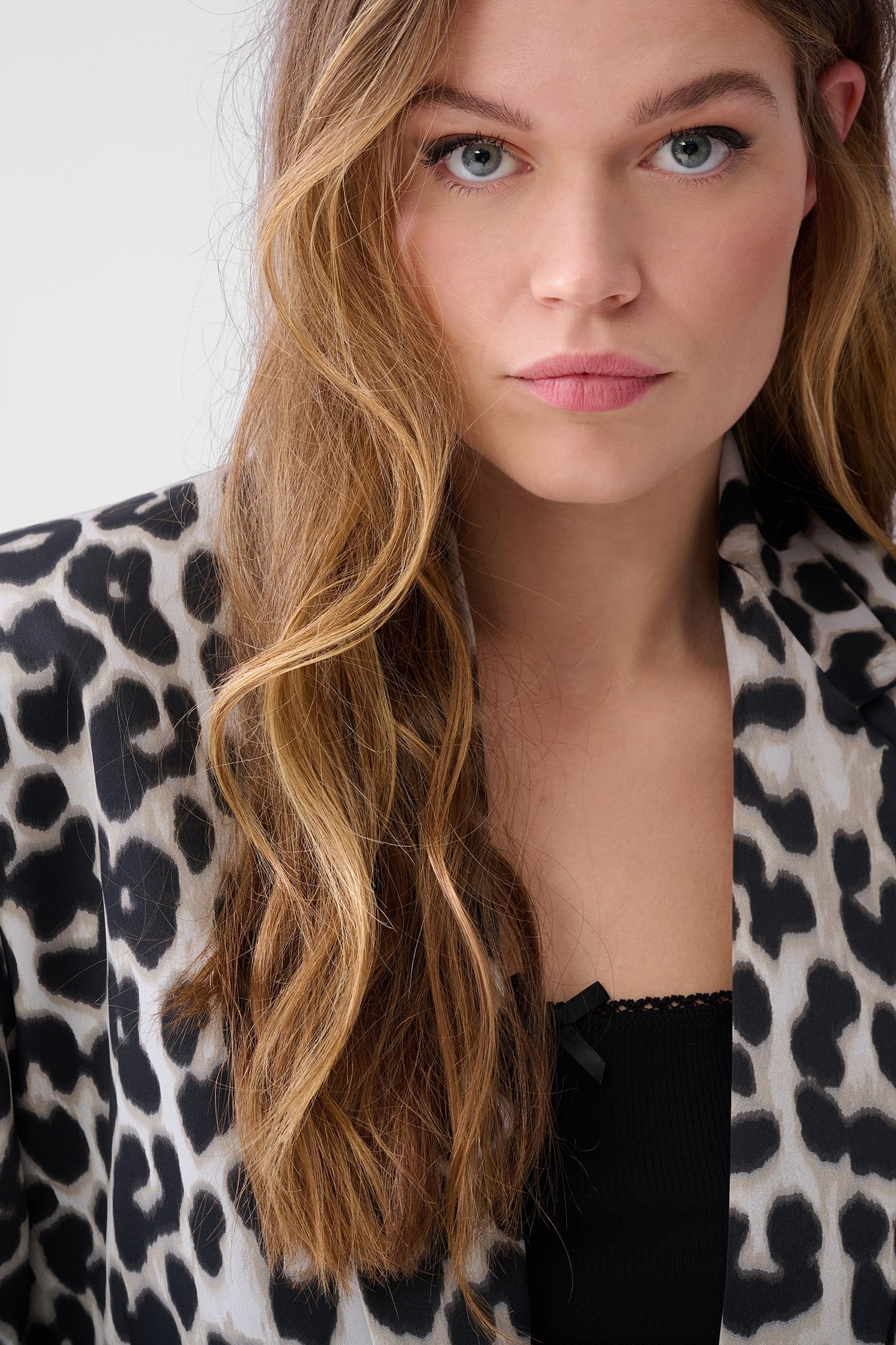 LA-SBBIG LEOPARD BLAZER GREY 6