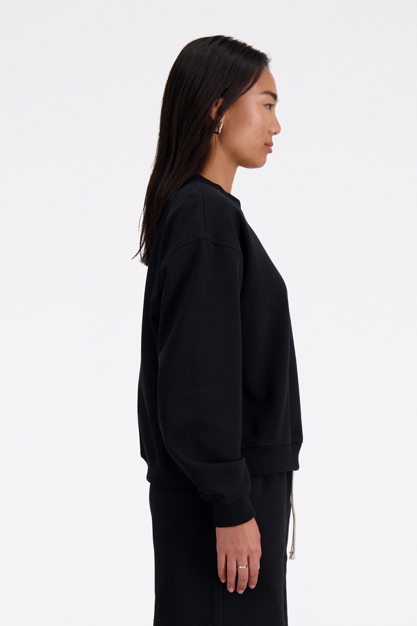 ATHLETICS SWEATSHIRT IN BLACK 4