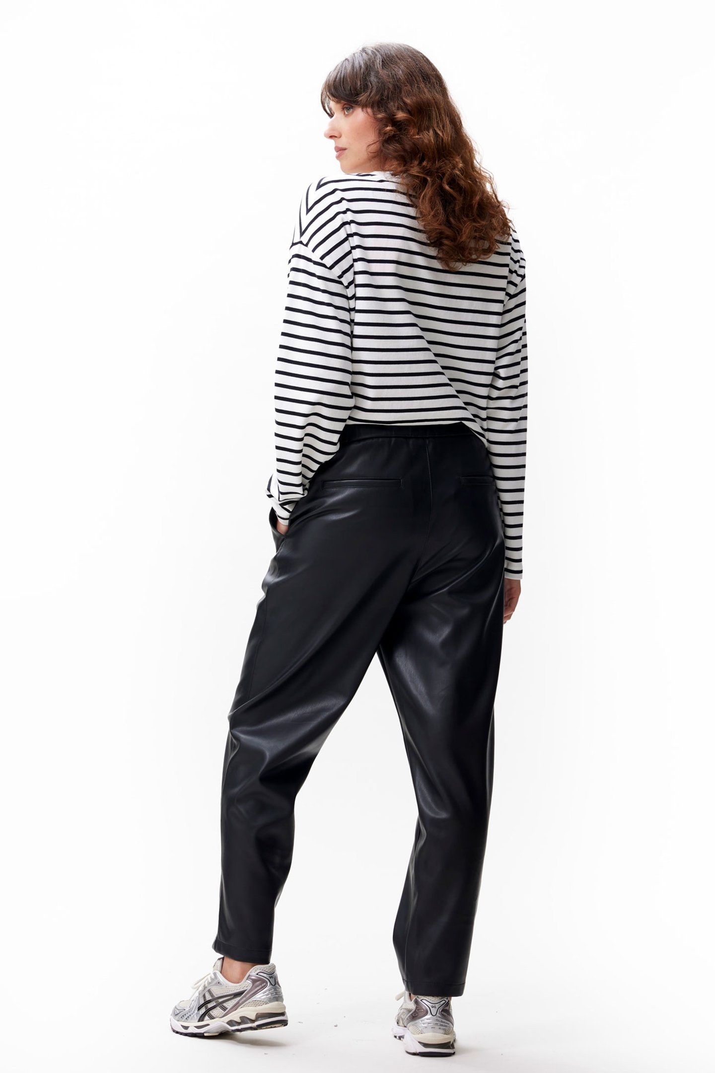 VEGAN LEATHER PULL ON TROUSERS BLACK 2