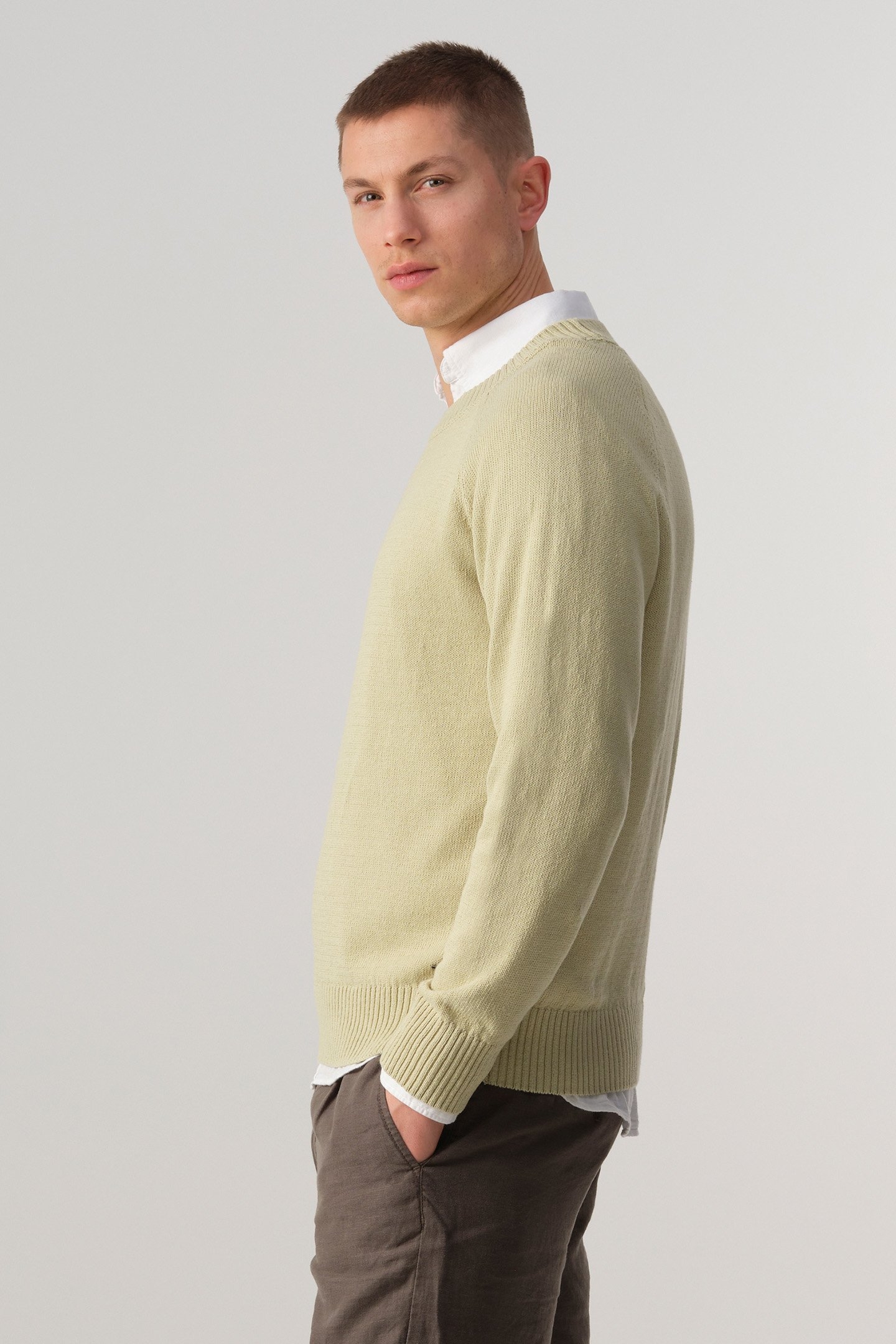 CALVIN TRUI RONDE HALS LINT 2