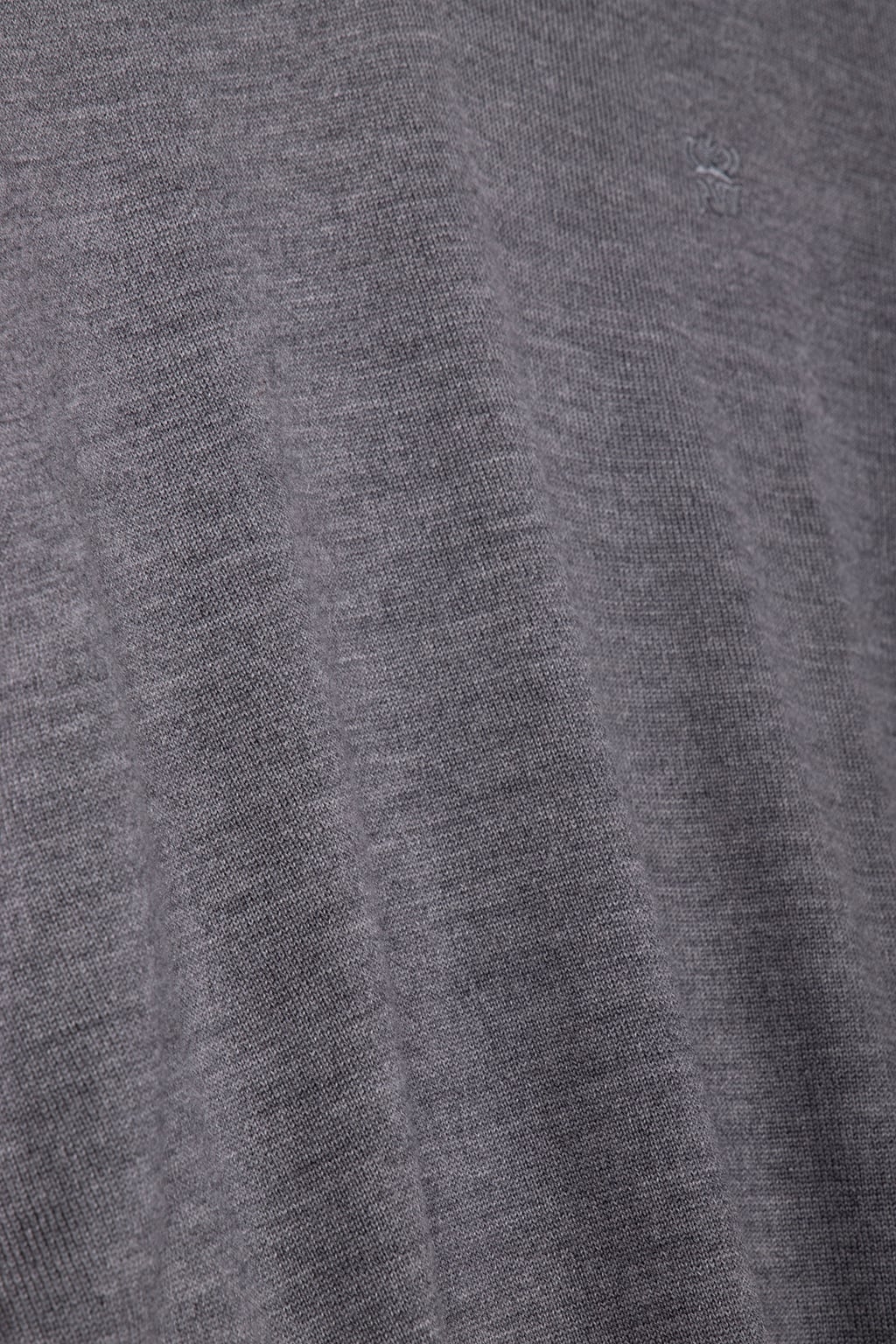 BASIC CUSTOM FIT V-NECK PULLOVER IN GREY 4