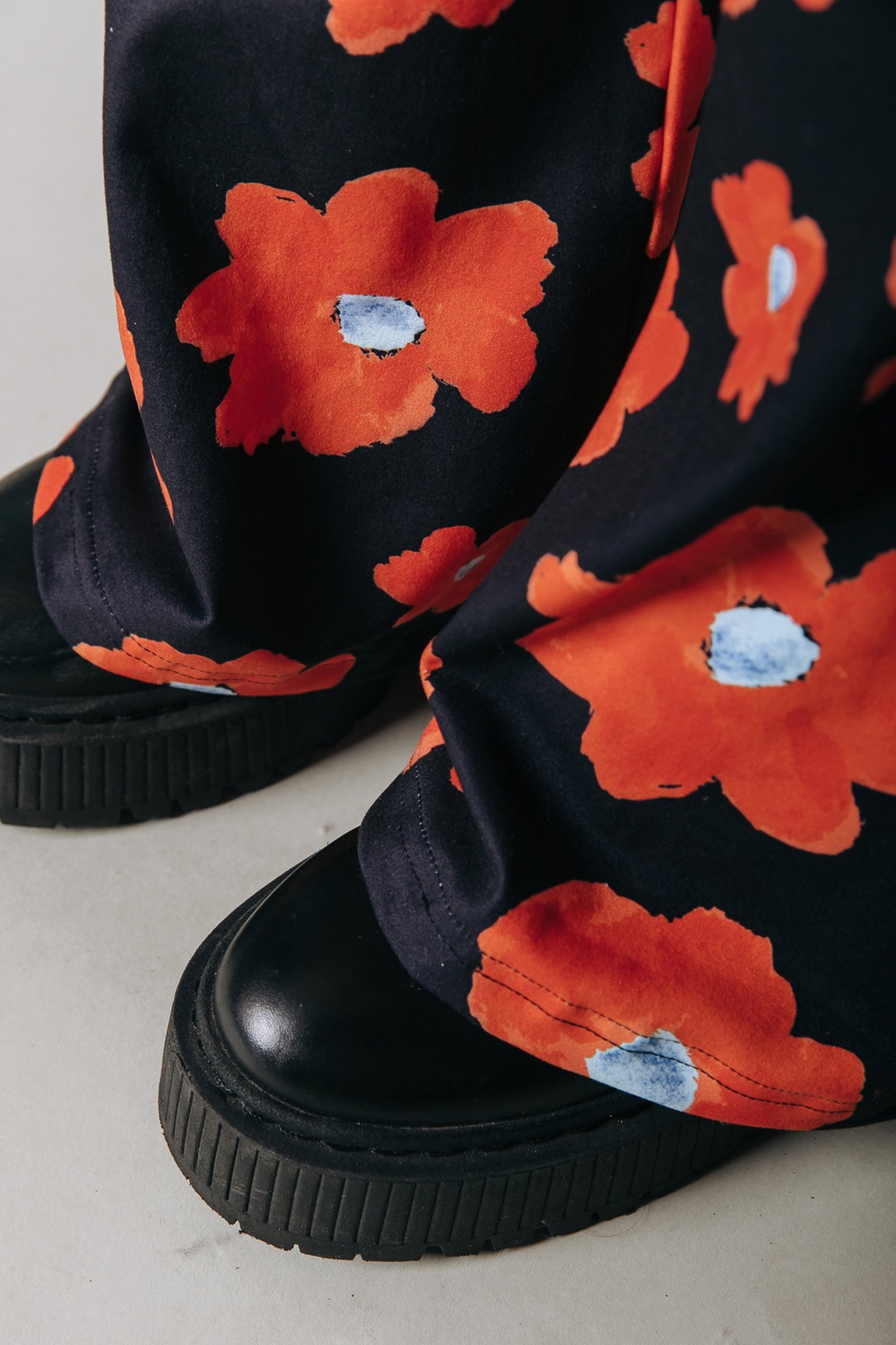 FLOWER PEACHED EXTRA FLARE PANTS MANDARIN ORANGE 4