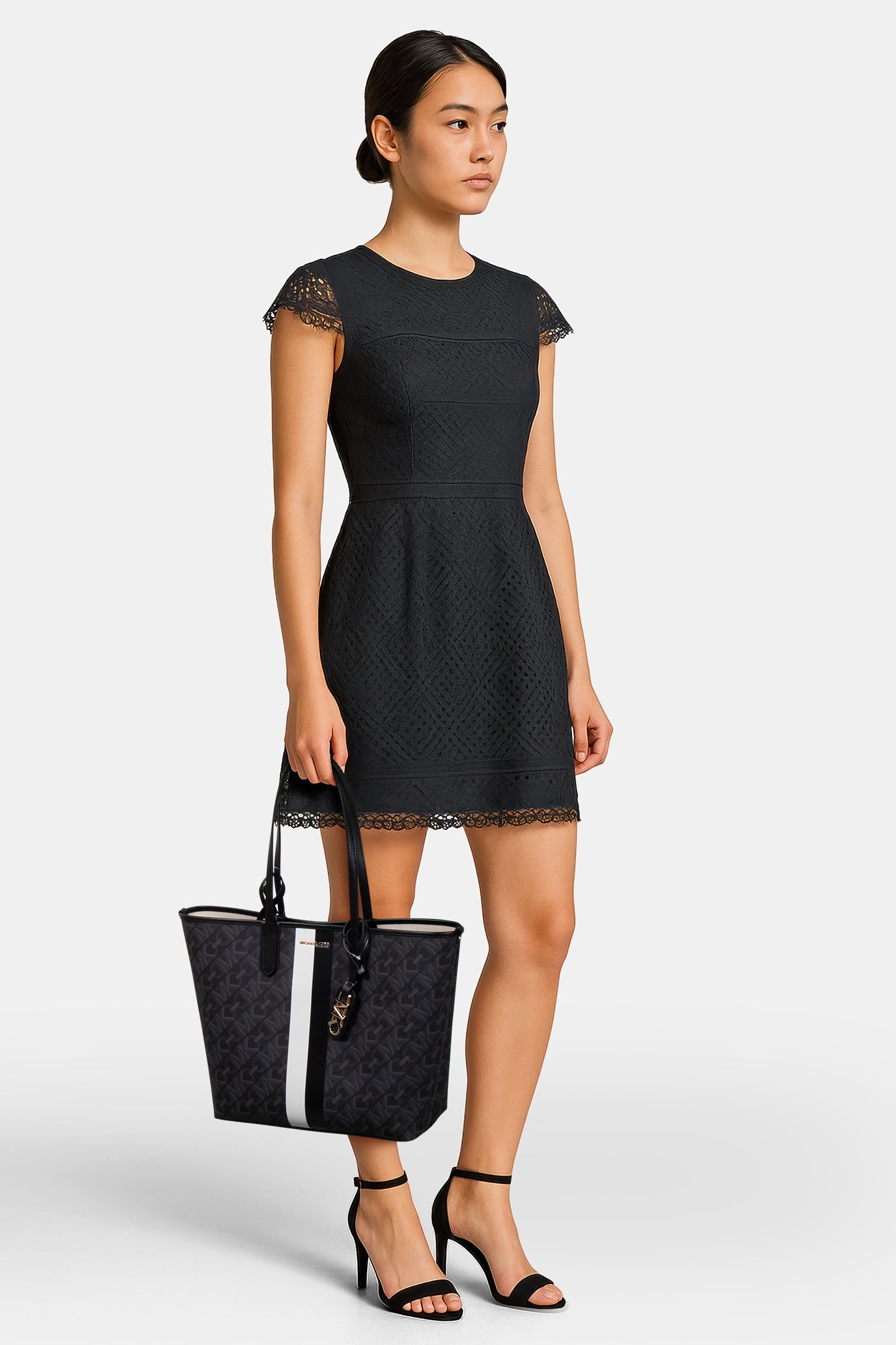 LARGE TOTE BAG IN SIGNATURE LOGO PRINT IN BLACK AND WHITE 2