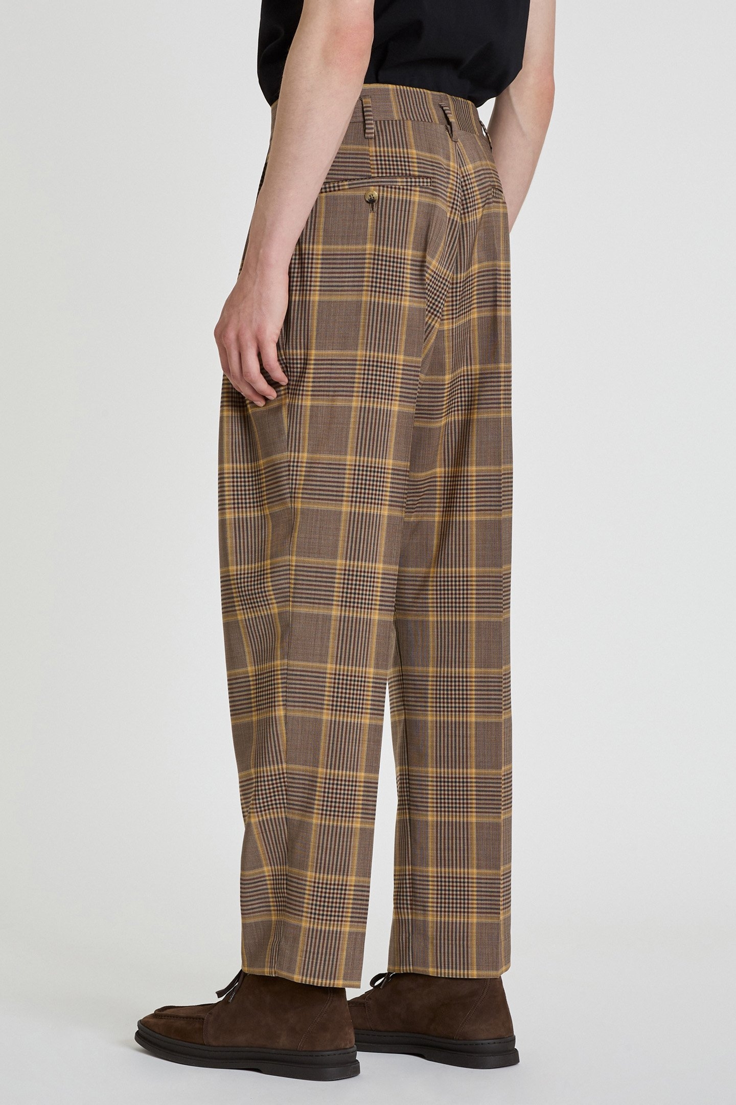 GENTS PLEATED TROUSER HAZELNUT 2