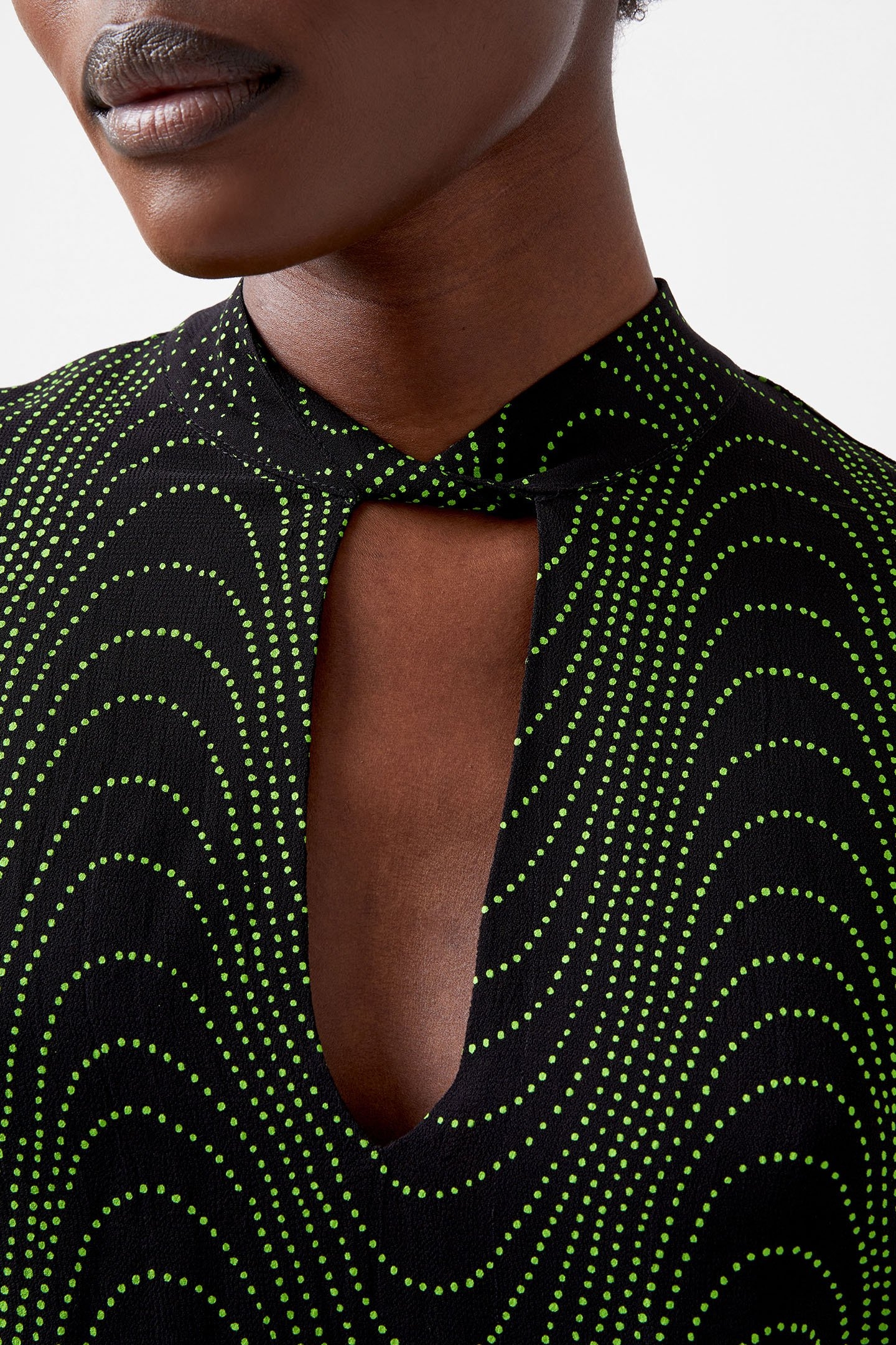 GRACE ALOHI LUREX LS BLOUSE BLACKOUT/VIVID GREEN 4