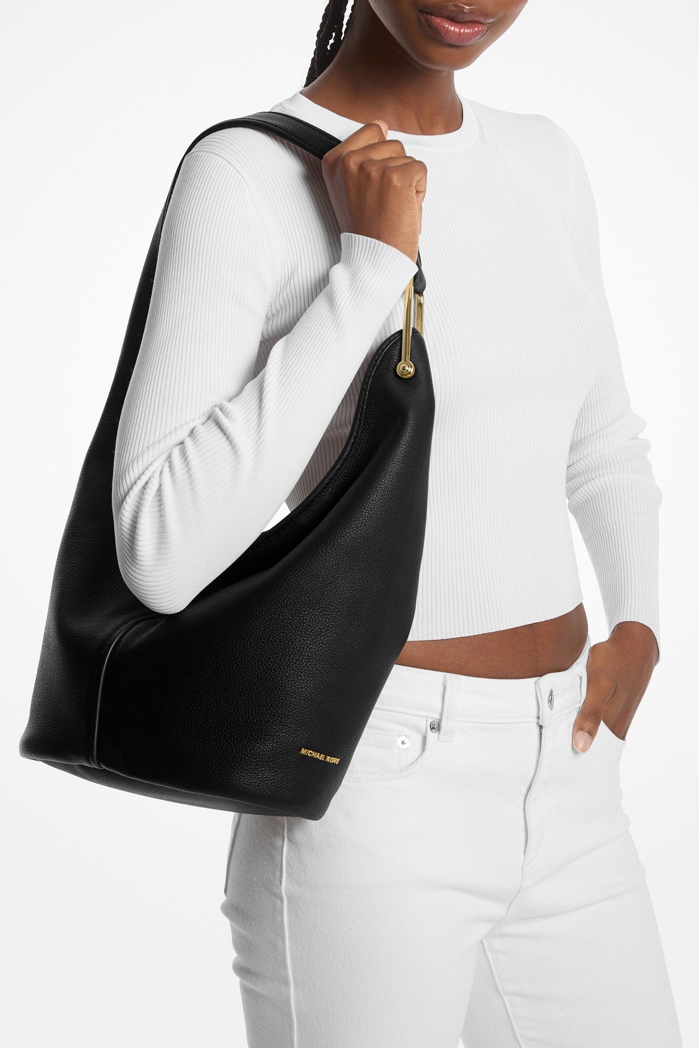 SLOUCHED LEATHER SHOULDER BAG IN BLACK 2