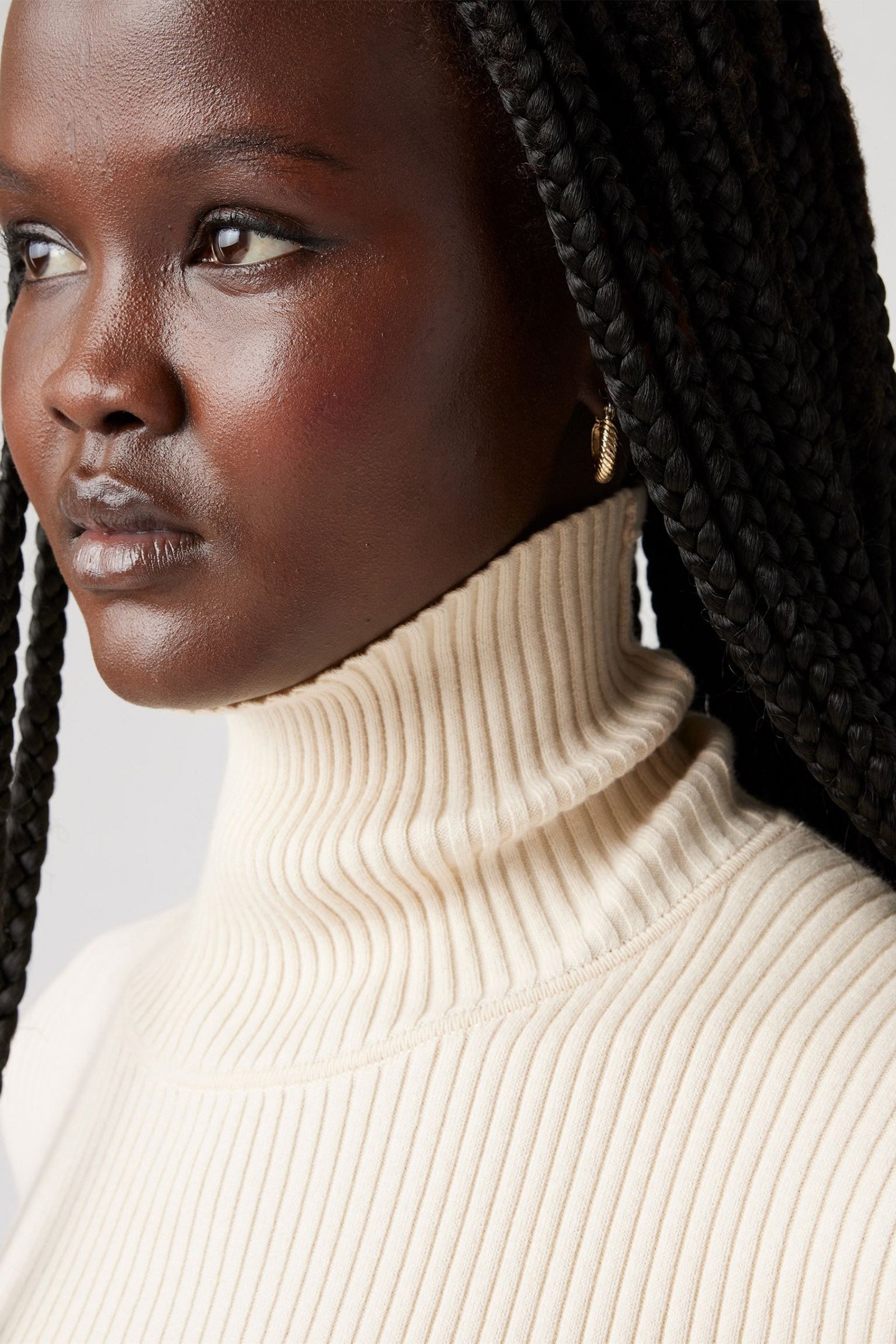 TULIP TURTLENECK WHITE SWAN 5