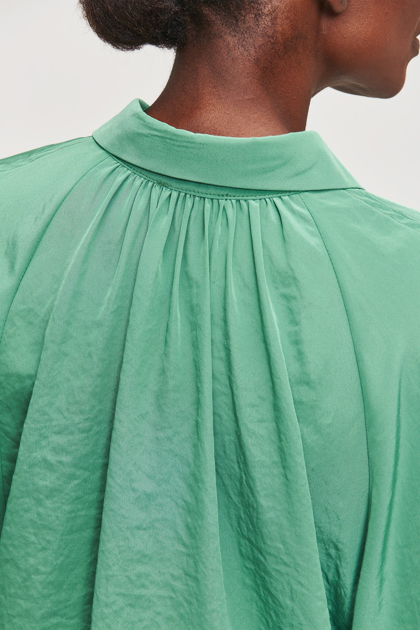 TECHNOSILK OVERSIZED BLOUSE JADE 6