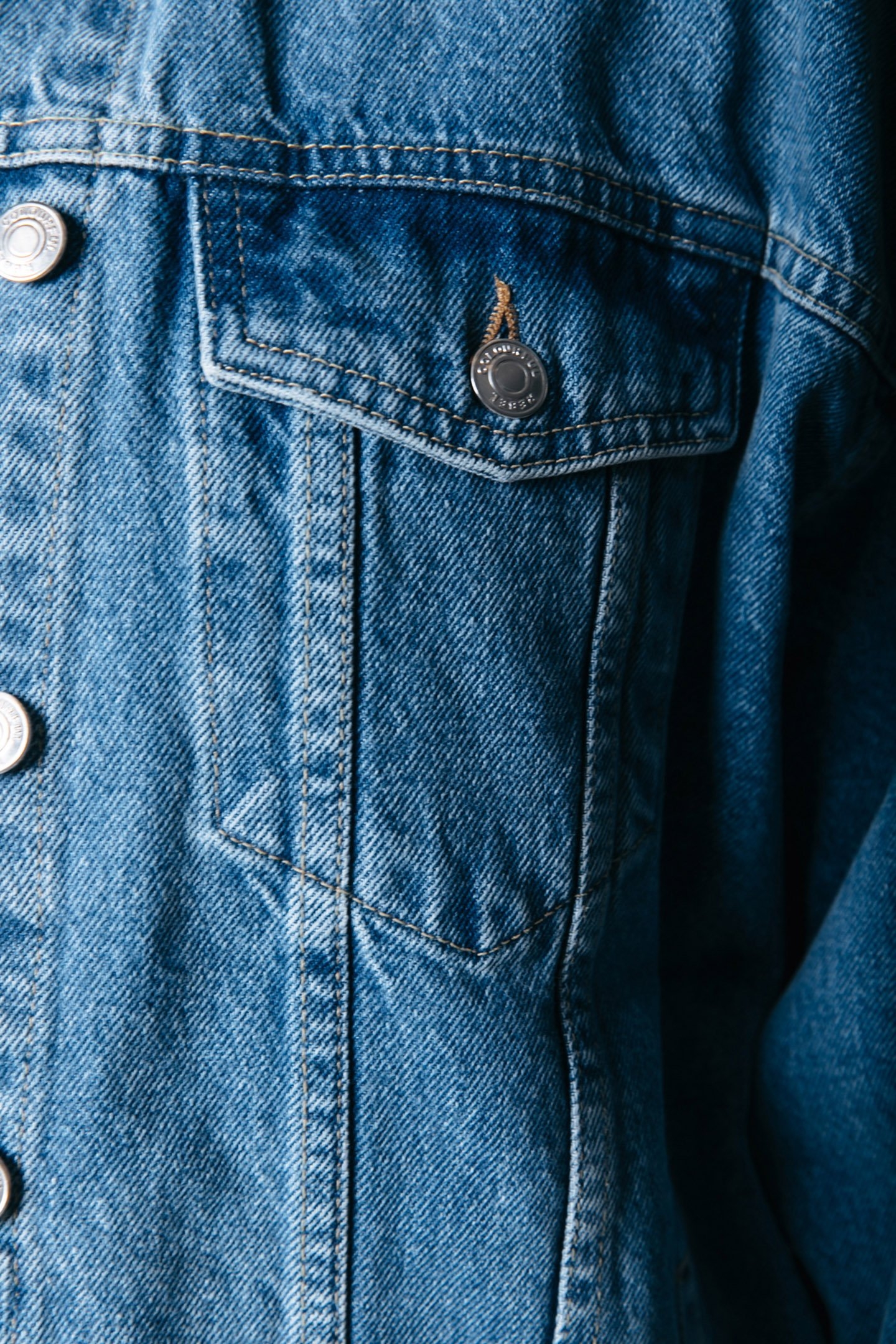 PAIGE LOGO PATCH DENIM JACKET MID BLUE DENIM 5