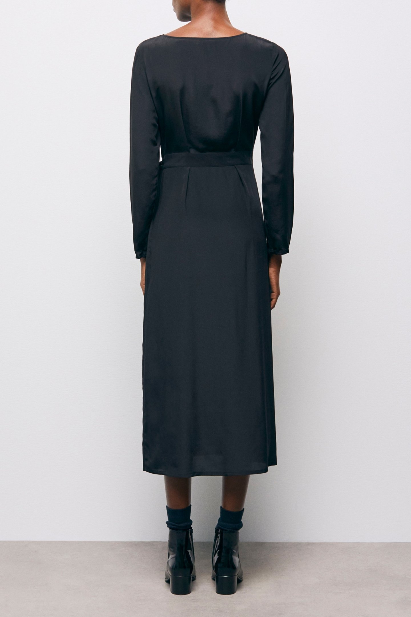 LONG DRESS LONG SLEEVES LACE SKIRT BLACK 2