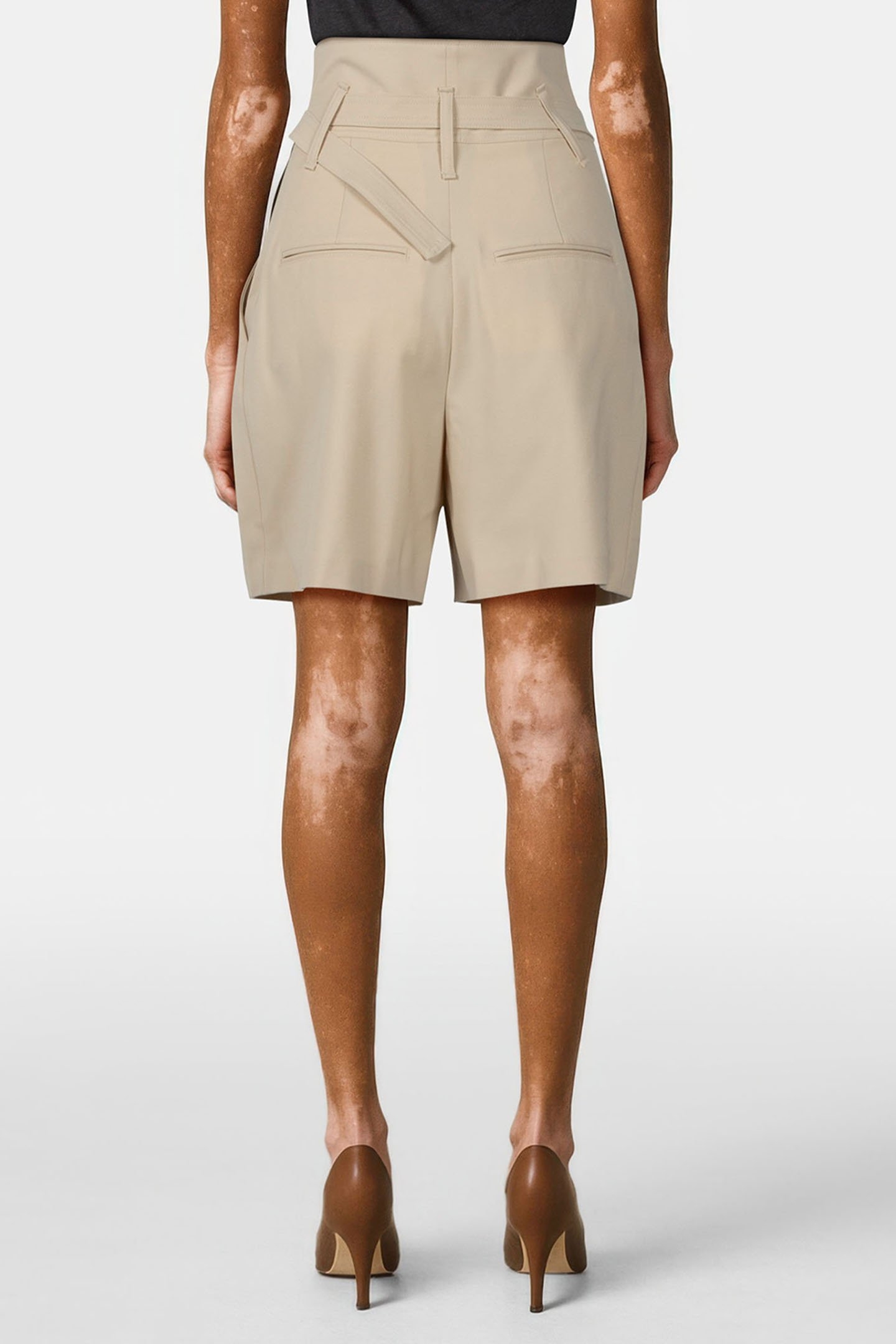 LATY SHORT SAND 2