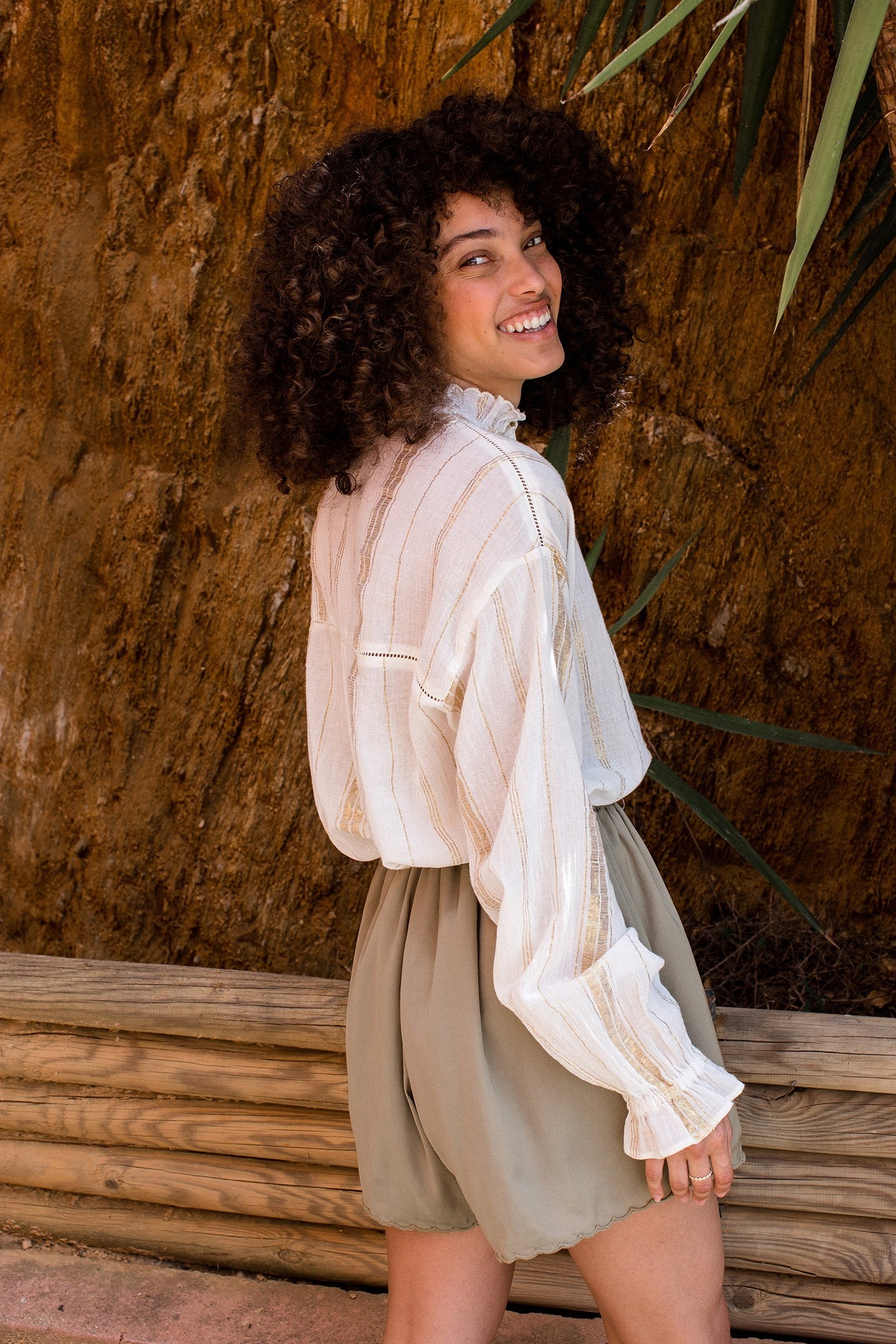 BLOUSE ILONKANIA WHITE & GOLD STRIPES 2