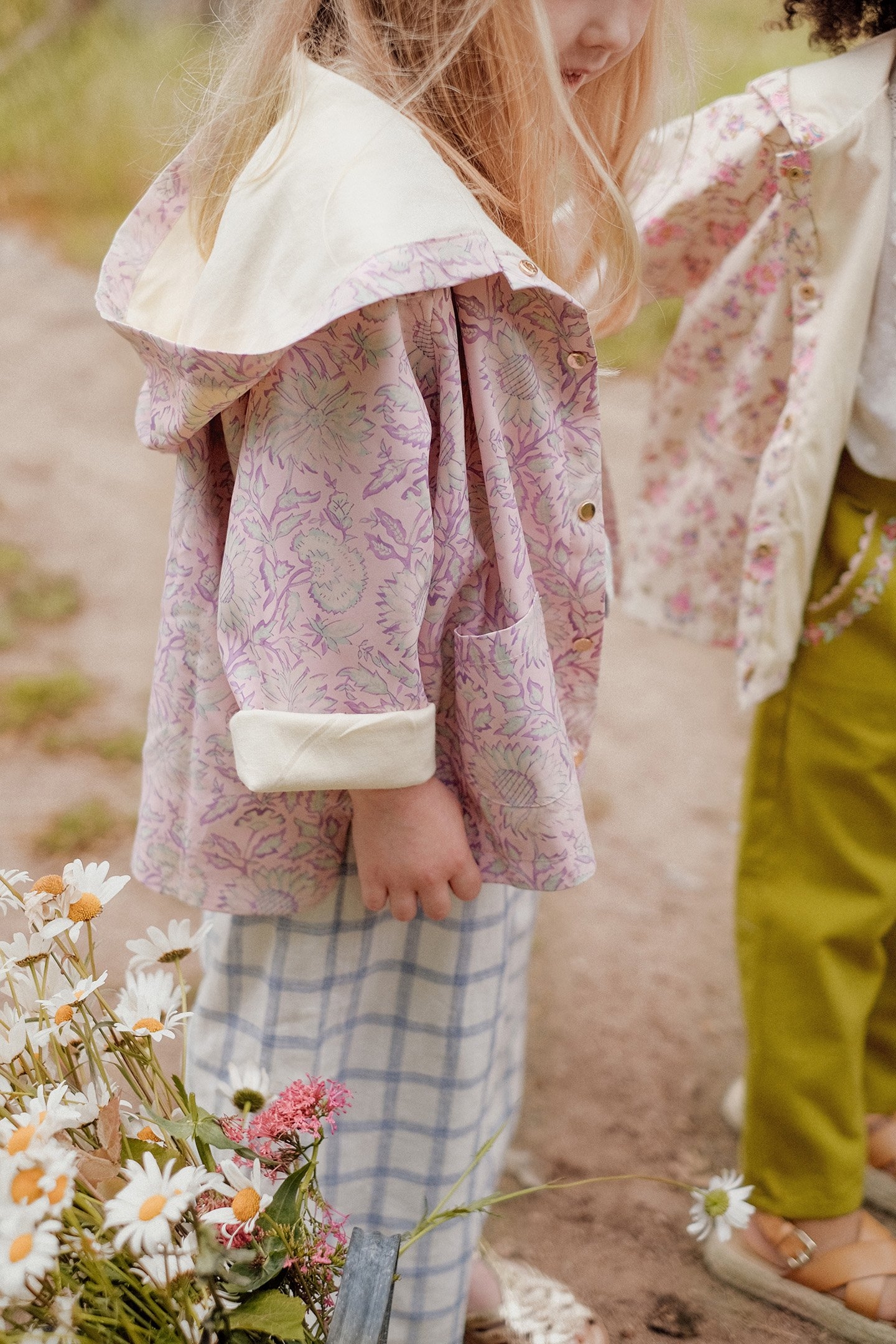 RAINCOAT FELVET PINK DAISY GARDEN 2