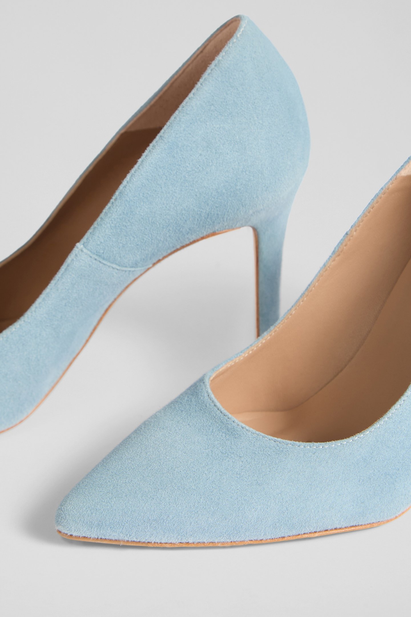 CC FERN POINTED STILETTO POWDER BLUE 4