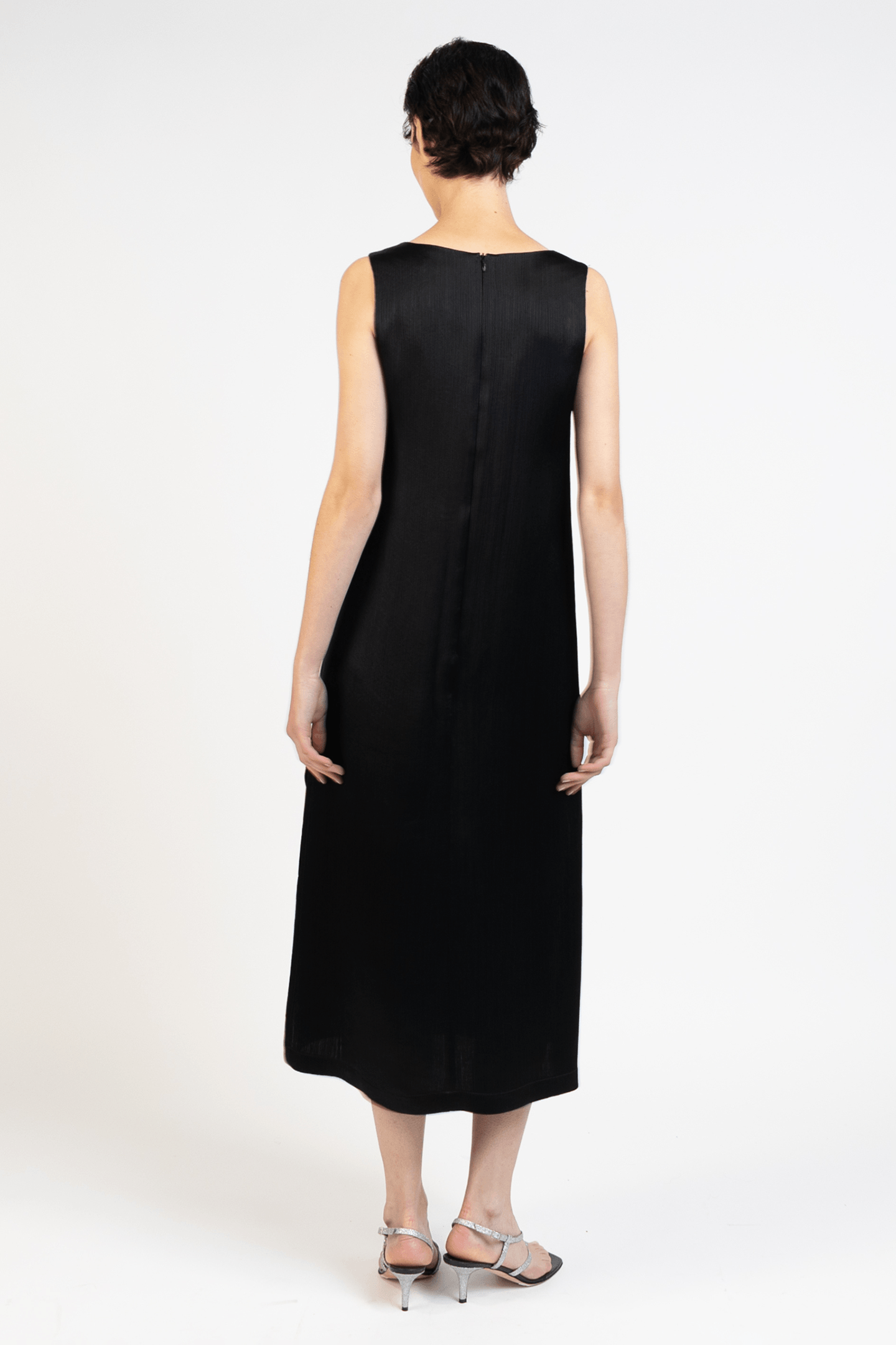 SLEEVELESS MAXI DRESS TEXTURED BLACK 2