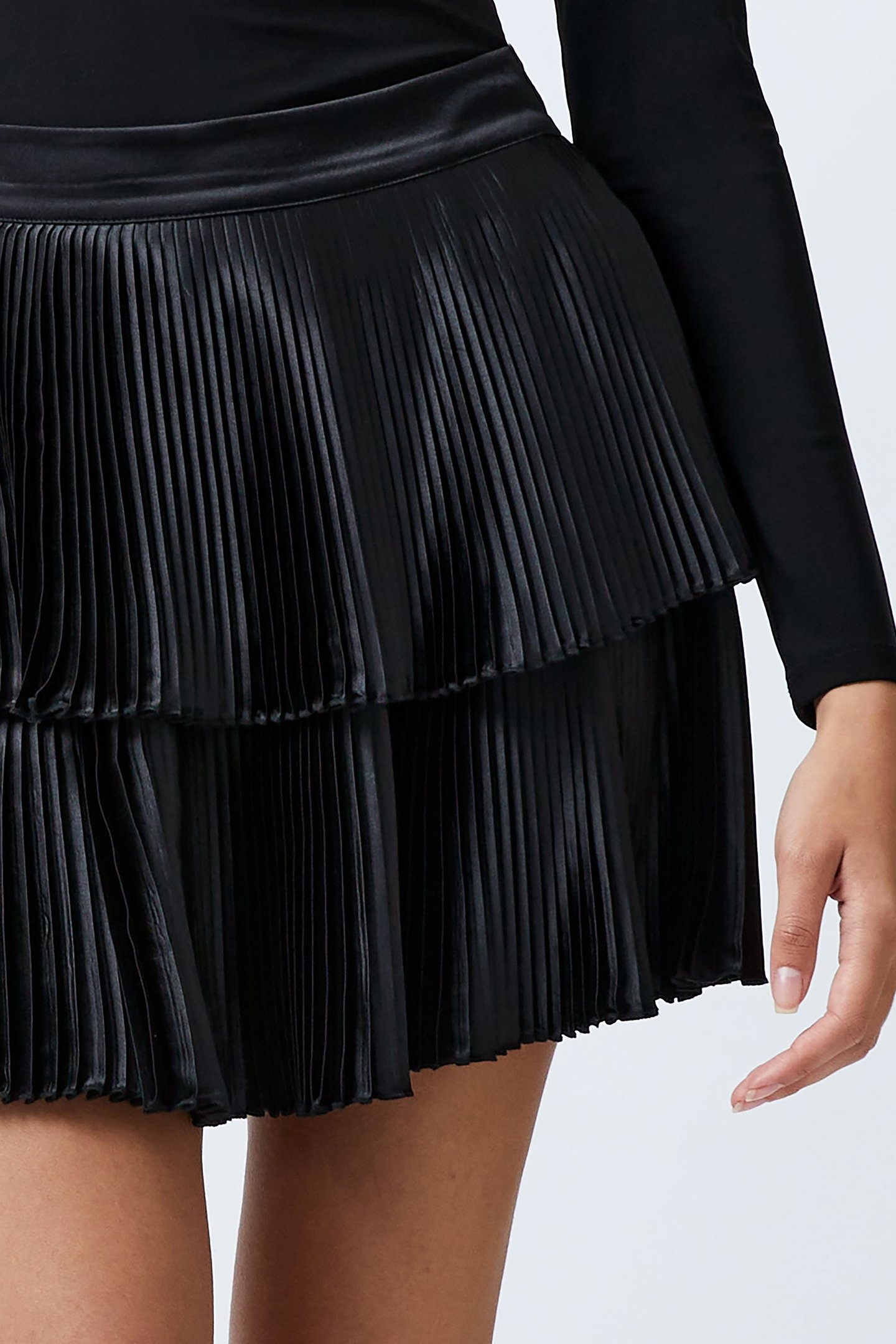 ILSA PLEATED MINI SKIRT BLACKOUT 3
