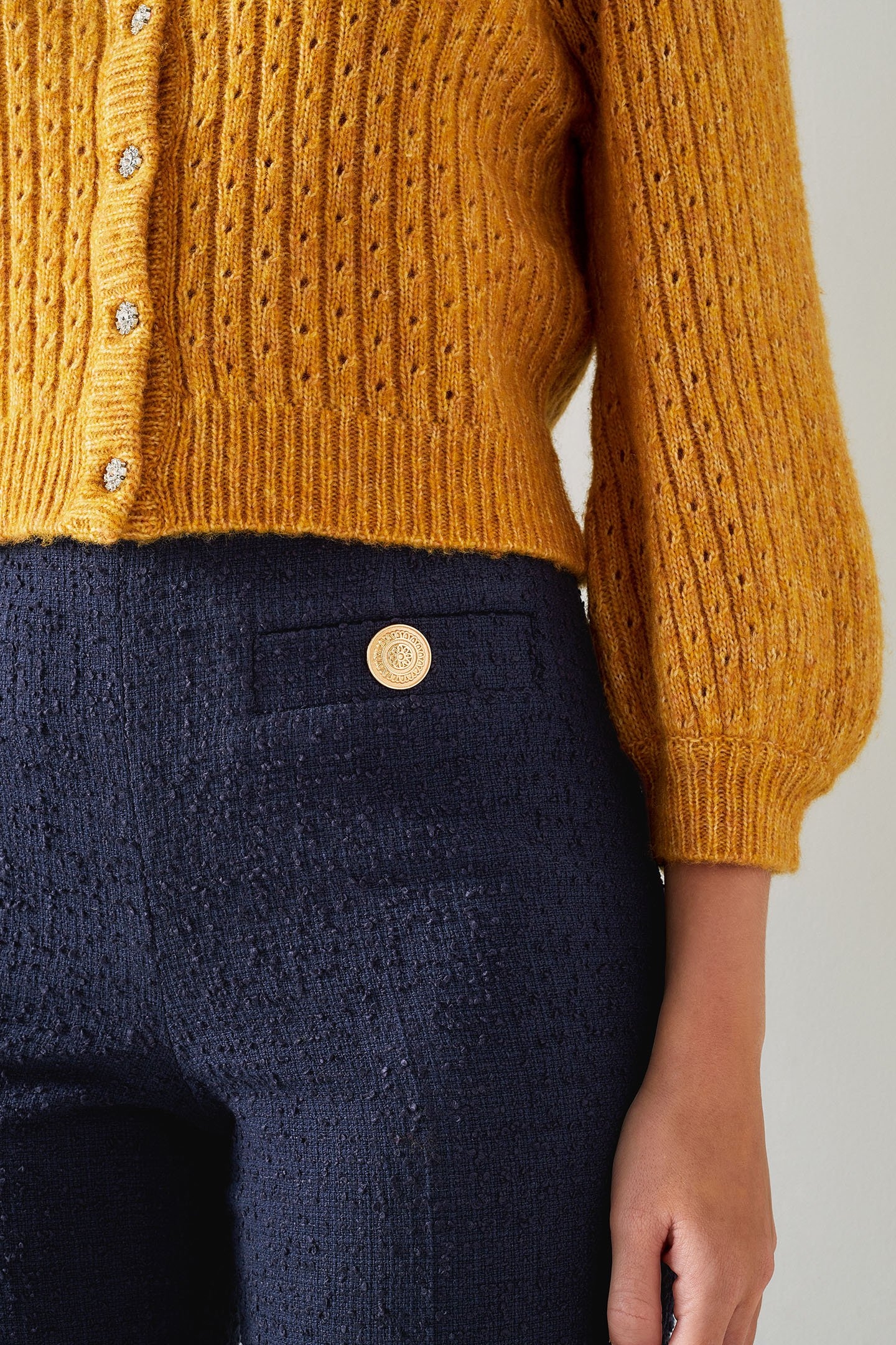 TR ALEXA- GOLD BUTTON TR MIDNIGHT 4