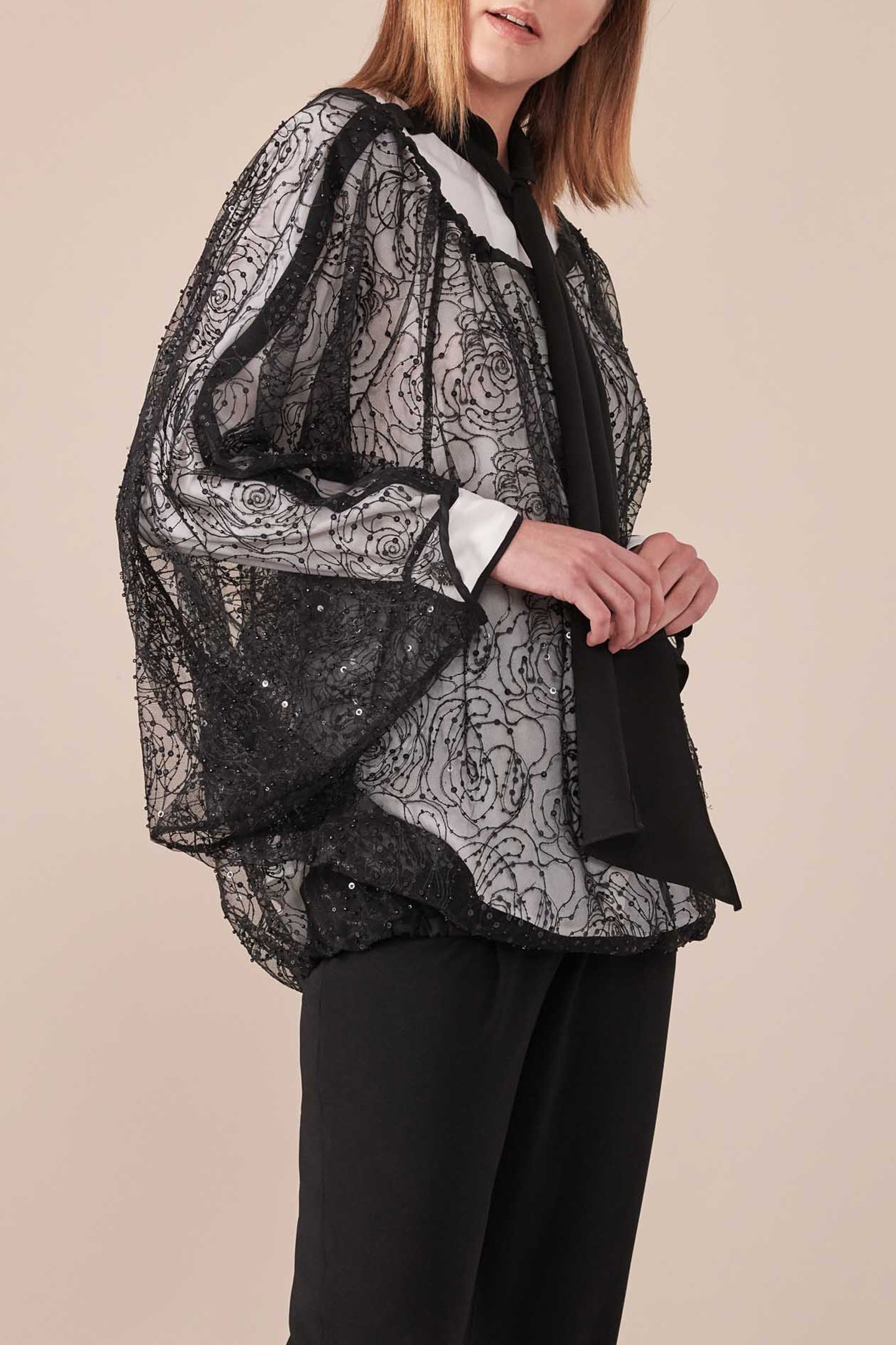 LOGANE BLOUSE BLACK 5