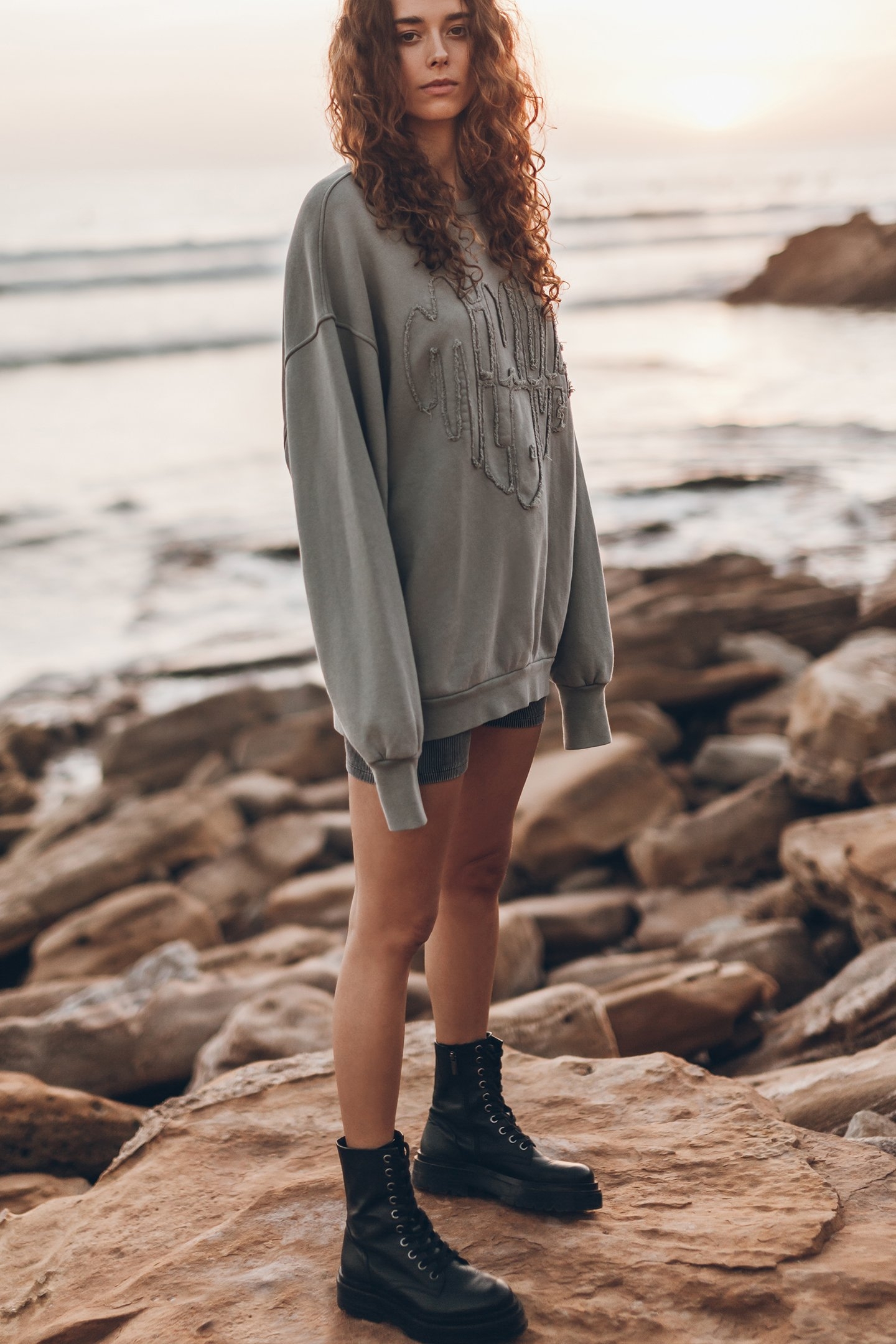 THE GREEN FADED LOVE RELAXED SWEATER 2