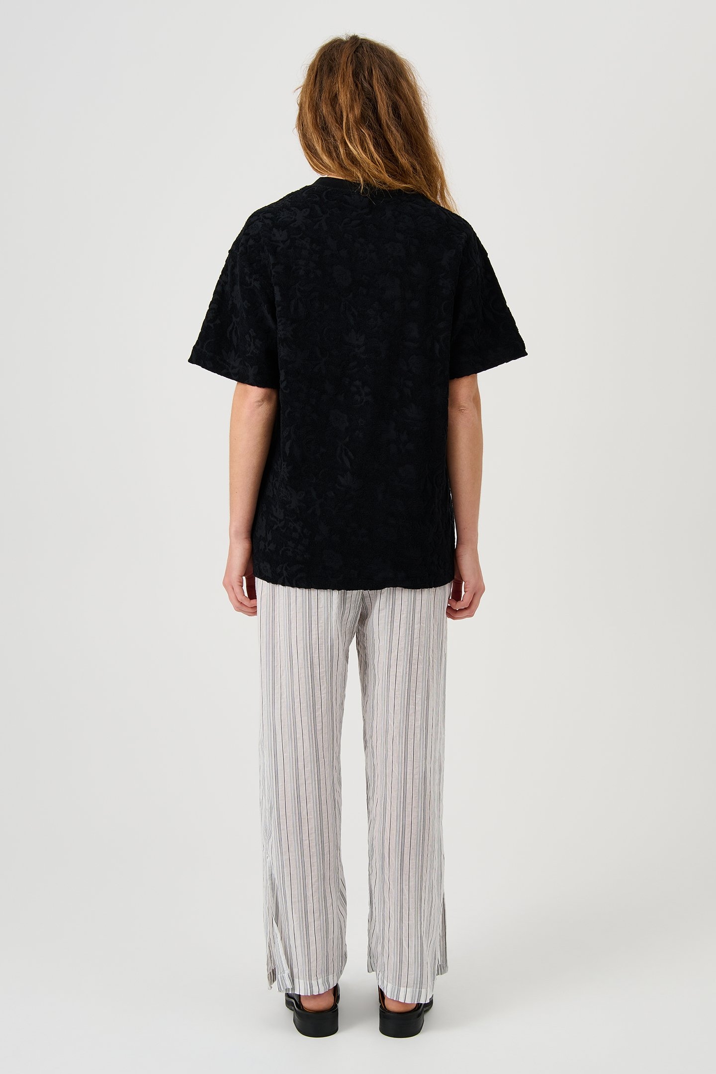 KAI PLUSH T-SHIRT BLACK 4