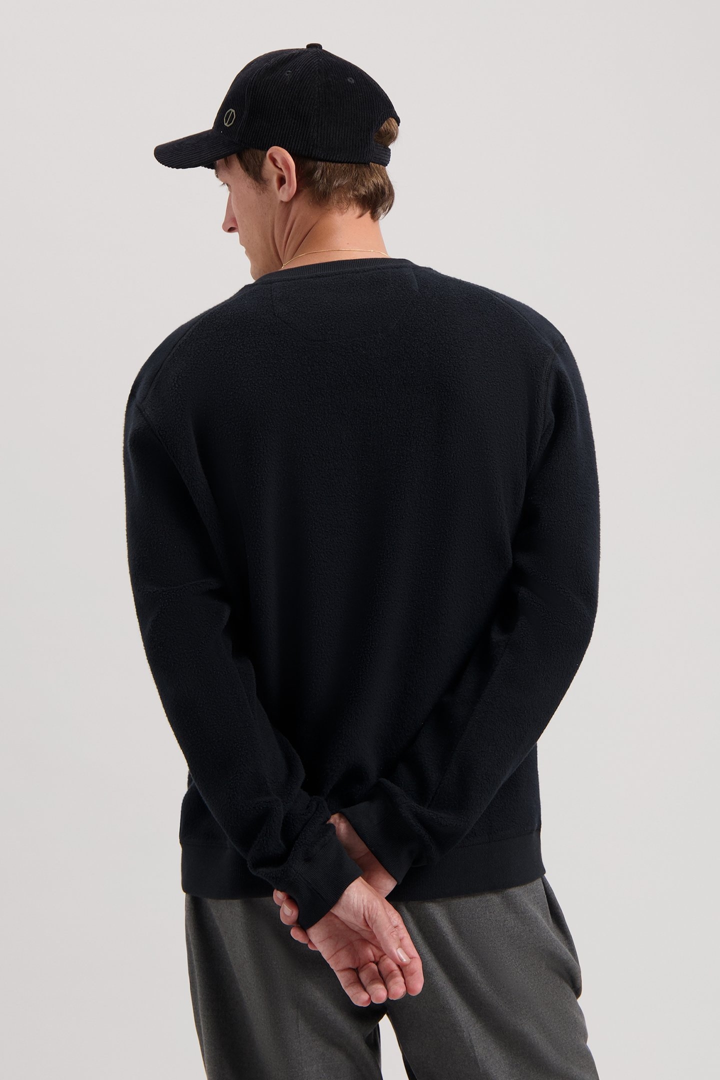 DS_LANDON CREWNECK BLACK 2