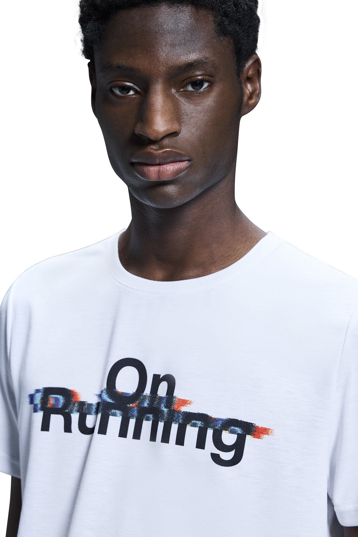 ON RUN-T GRAPHIC WHITE 5