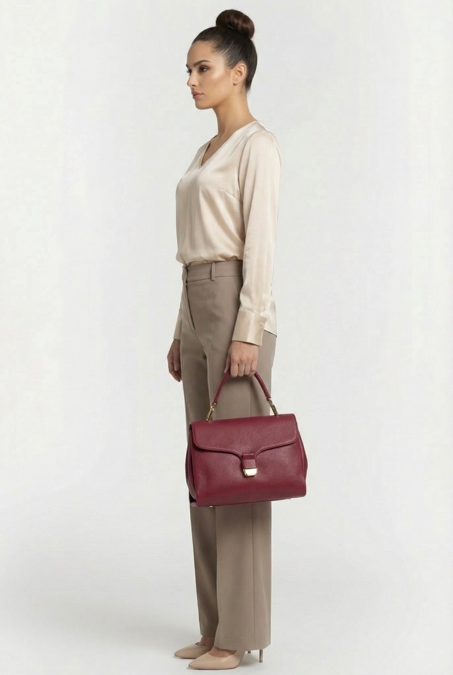 HANDBAG IN LEATHER 5