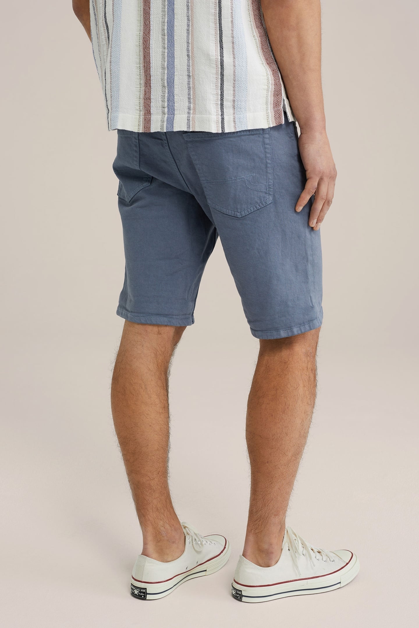 SHORT GREYISH BLUE 7