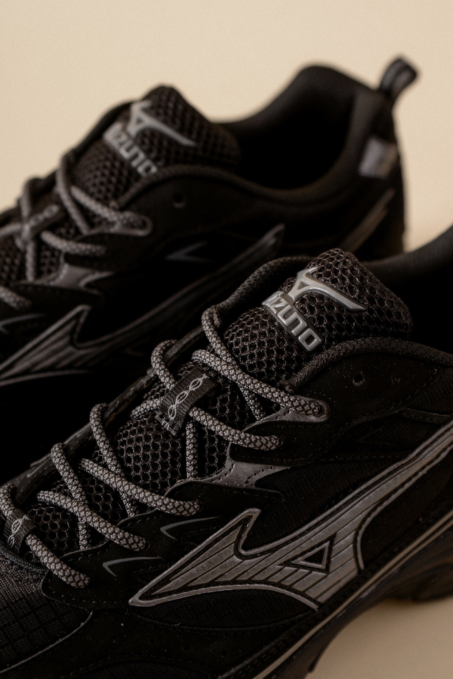 SHOE S.L.MXR UNISEX BLACK/METALLICGRAY 3