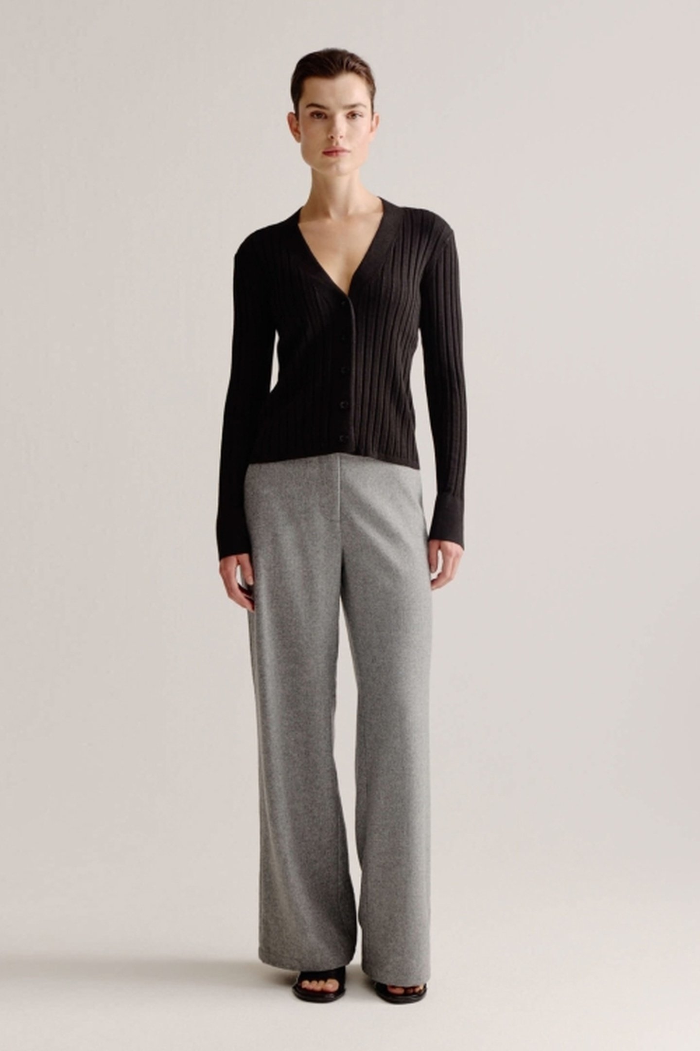 LIEVE CARDIGAN BLACK 2