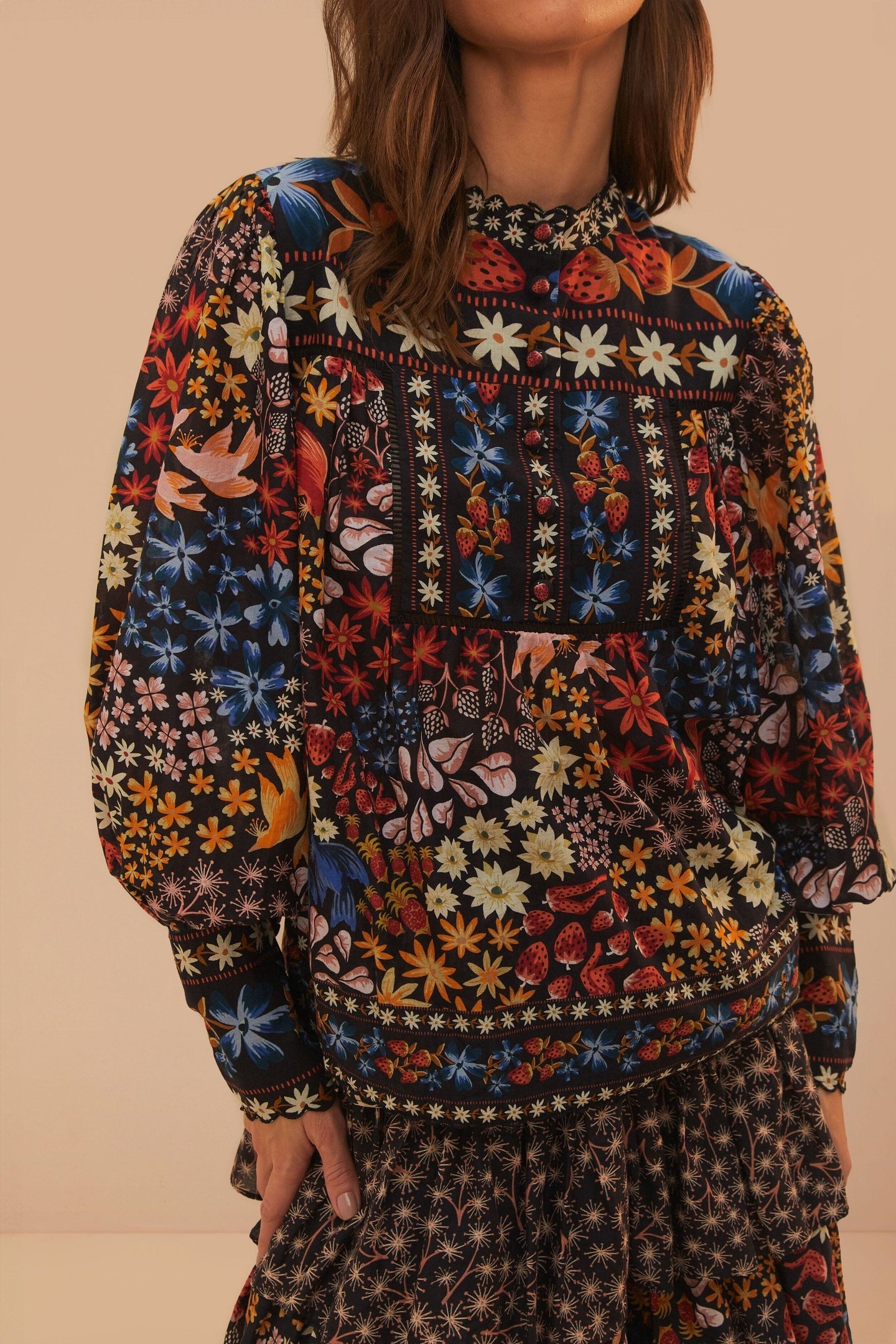 JUJUS GARDEN BLACK BLOUSE 1