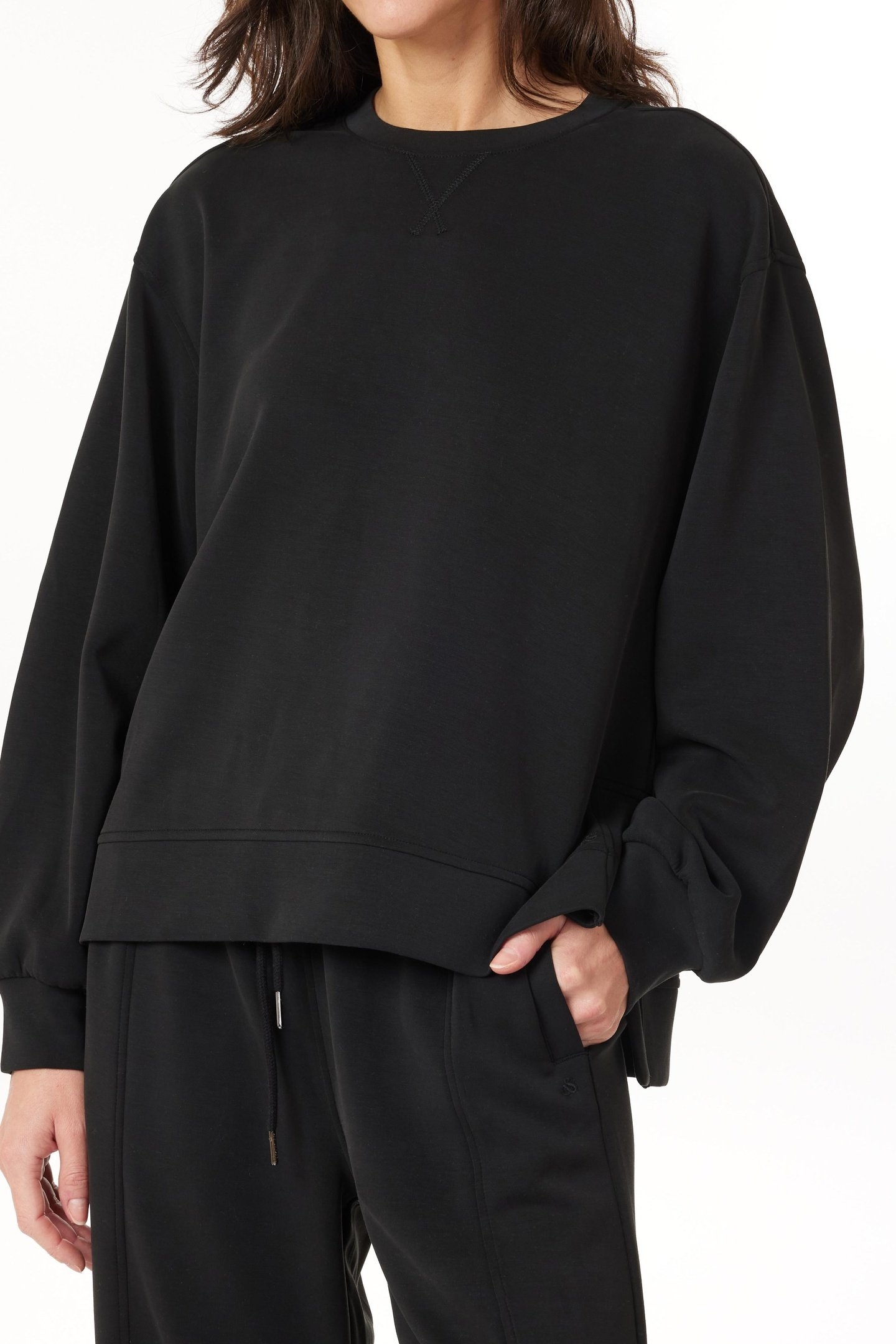 CREW NECK PULLOVER BLACK 2